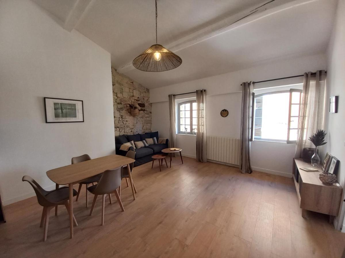 Coeur D'Uzes Apartment Bagian luar foto