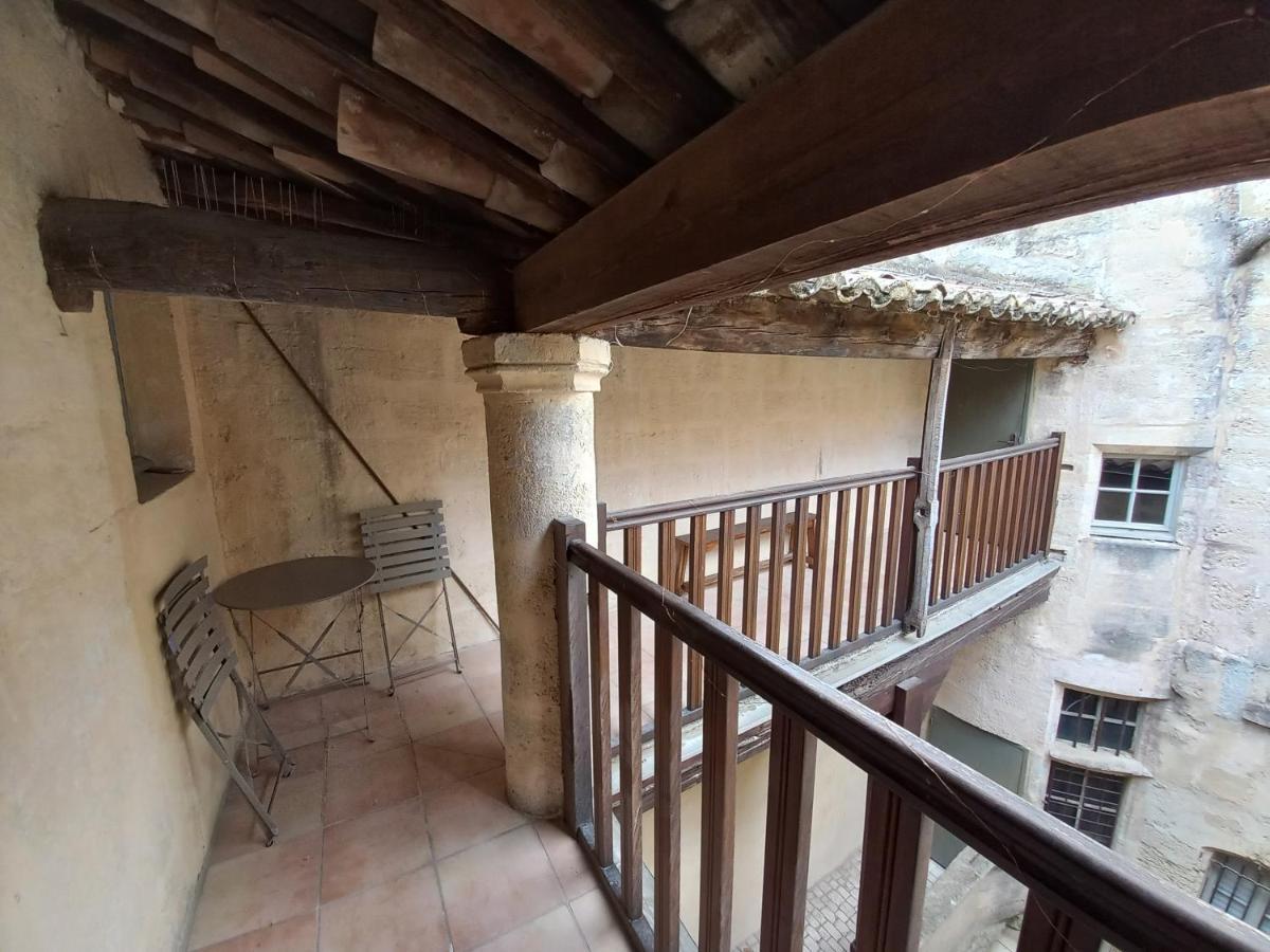 Coeur D'Uzes Apartment Bagian luar foto
