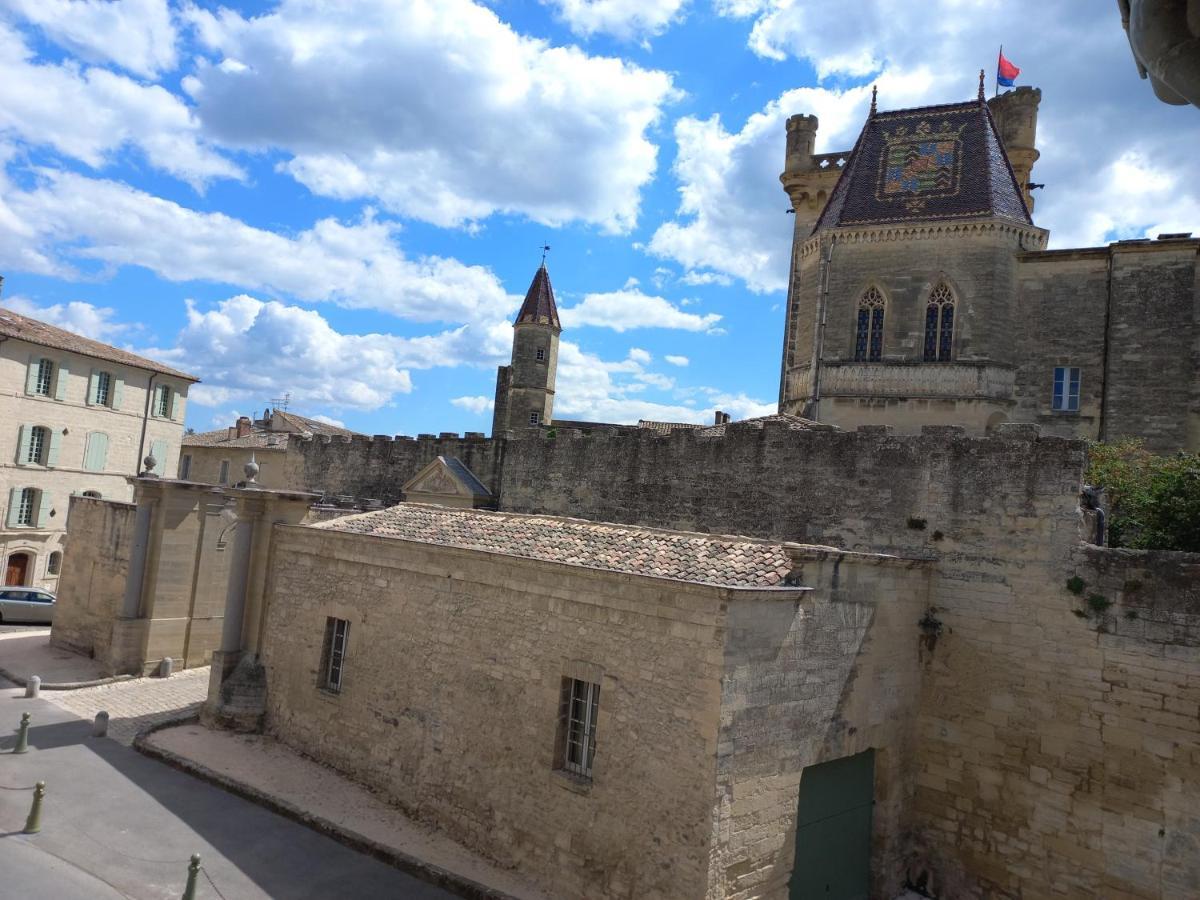 Coeur D'Uzes Apartment Bagian luar foto